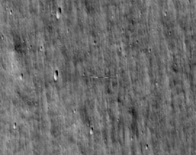 NASA обнаружило объект, «мчащийся» по орбите вокруг Луны
