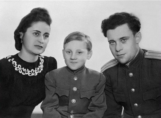 Интересные снимки известных людей 18.11.25