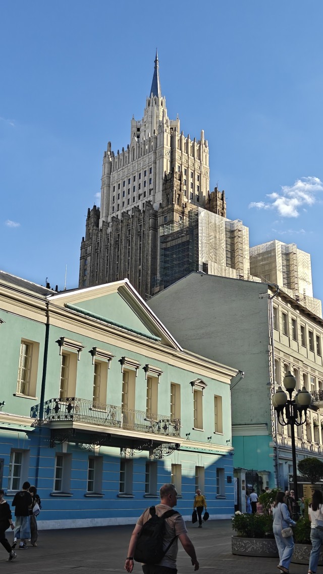 Шляюсь по  Москве