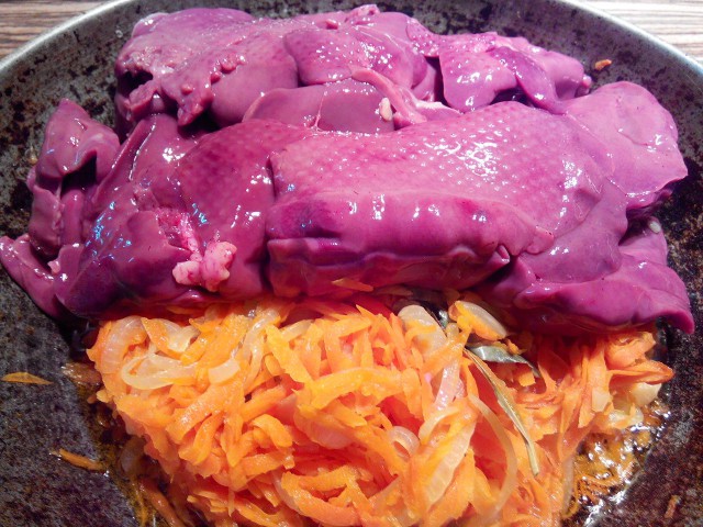 Паштет из куриной печёнки. Простой и быстрый