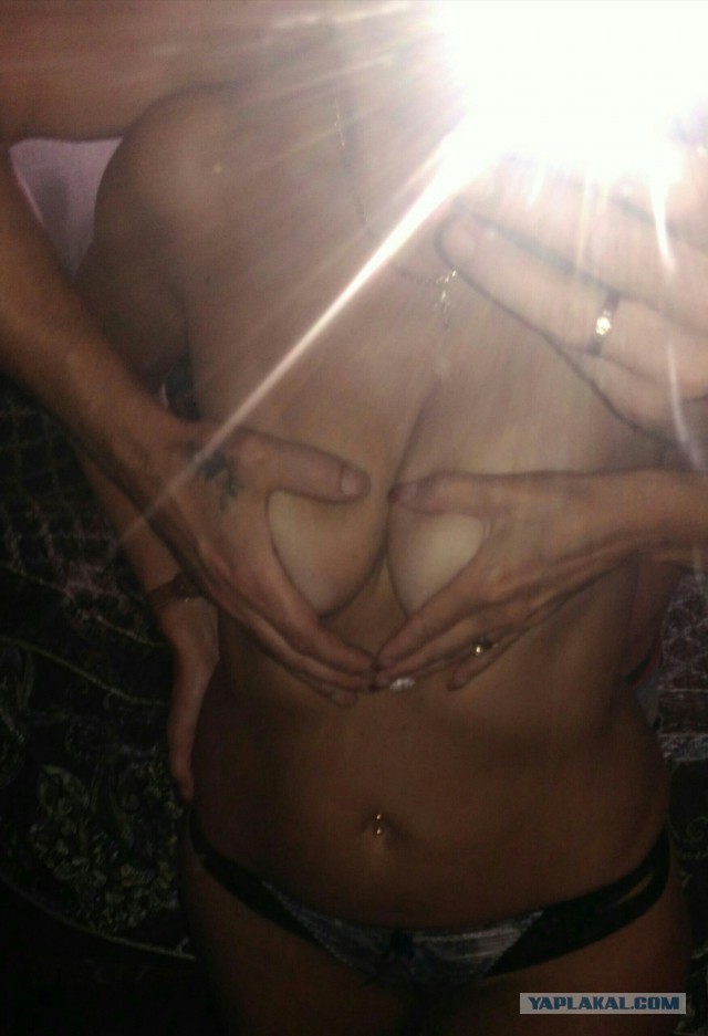 Китаянки скручивают свои груди в сердечко