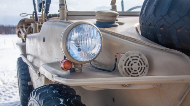 Жук-плавунец: тест-драйв Volkswagen Type 166 Schwimmwagen