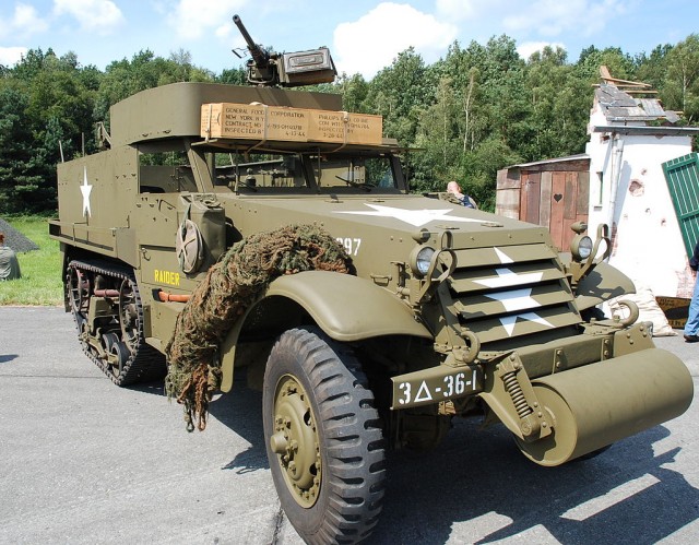Основной бронетранспортёр Вермахта. Sd.Kfz. 251 «Ганомаг»
