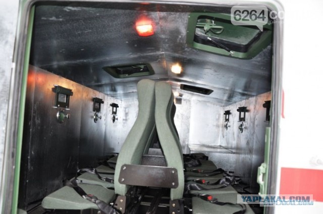 Украинские военные используют "Cкорую помощь" для передвижения