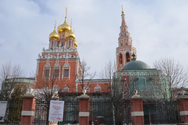 Москва при Брежневе и сейчас на 20 кадрах сделанных в одних и тех же местах