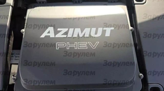 Глава Минпромторга похвалил гибридный Азимут