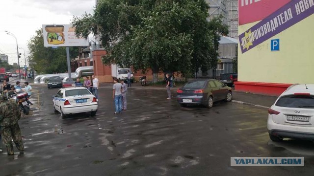 СтопХам 94 Псих на тротуаре