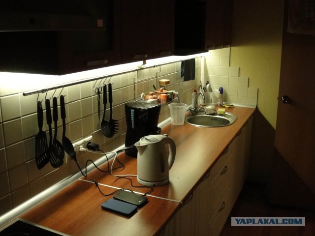 Подсветка рабочей зоны кухни.