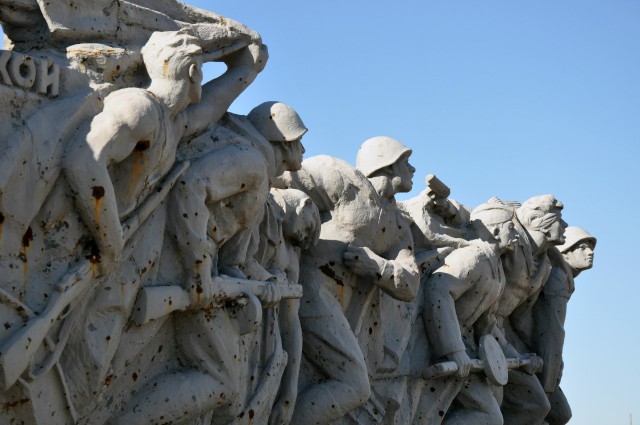 Один день на Саур-могиле