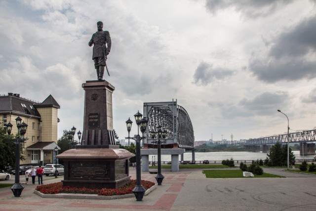 Москва-Алтай-Новосибирск-Москва. Приключения маленькой московской блондинки.