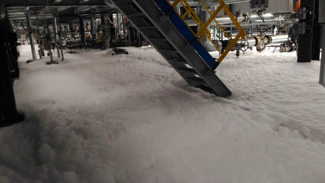 Уникальный контент. Специально для ЯПа. Сработала система пожаротушения трансформатора 220 кВ