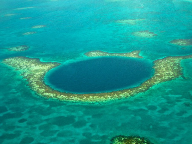 Голубая дыра (Great Blue Hole)
