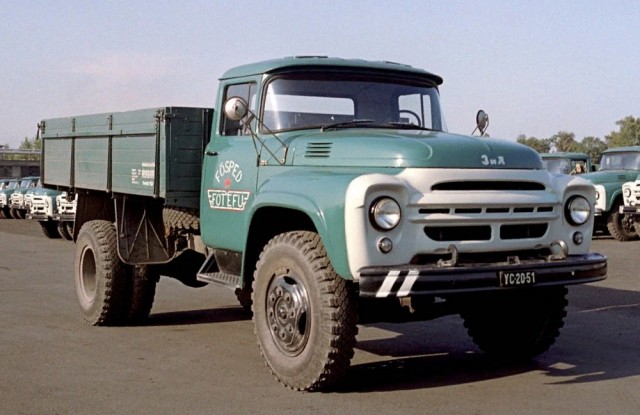 Легендарные грузовики СССР, которые стали первопроходцами и вошли в историю