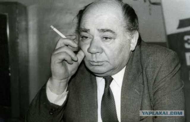 Чебурашка и Винни-Пух на радиостанции в США