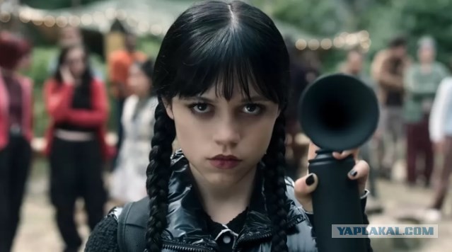 Netflix показал трейлер второго сезона «Уэнсдэй»: в деле Ллойд и Леди Гага