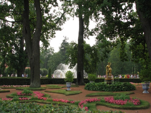 Парки и фонтаны Петергофа