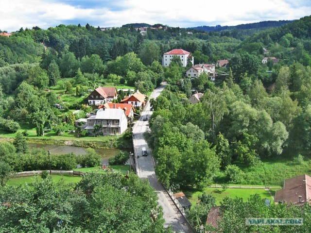 И целого мира мало!