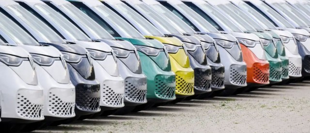 Продажи автомобилей в Европе вновь растут. Но каких именно?