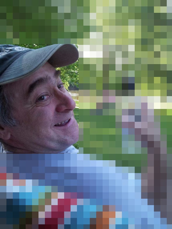 Отец прислал фотку, как он косит газон