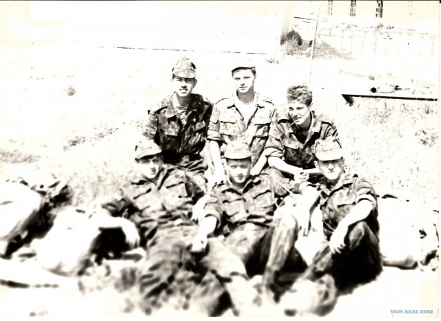 С Днем ВДВ, посоны!