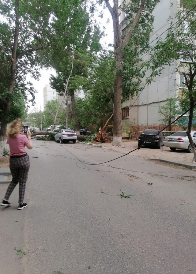 В Астрахани пыльная буря