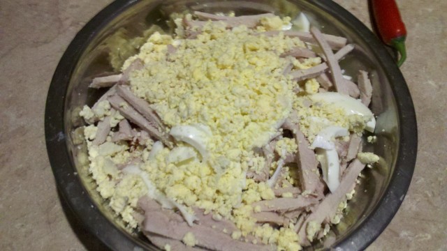 Пятничные посиделки на теплотрассе ©