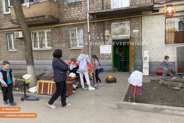 Минобороны сообщило о прекращении боевых действий для выхода гражданских из "Азовстали"