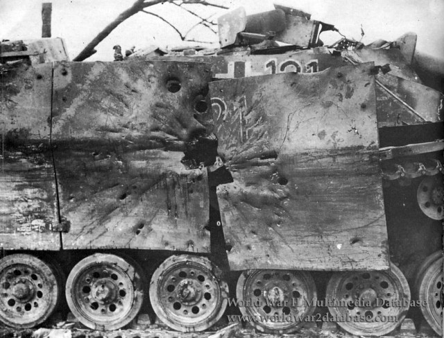 StuG III под кличкой "Гадюка", самая массовая в производстве с которой пришлось встретиться нашим дедам.