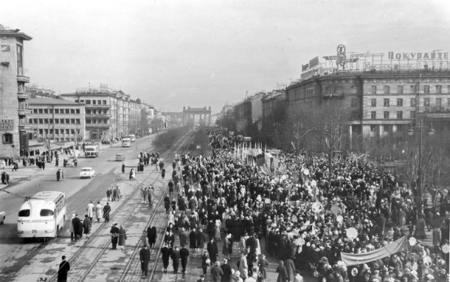 Москва и москвичи. Двадцатый век. 22.12.24