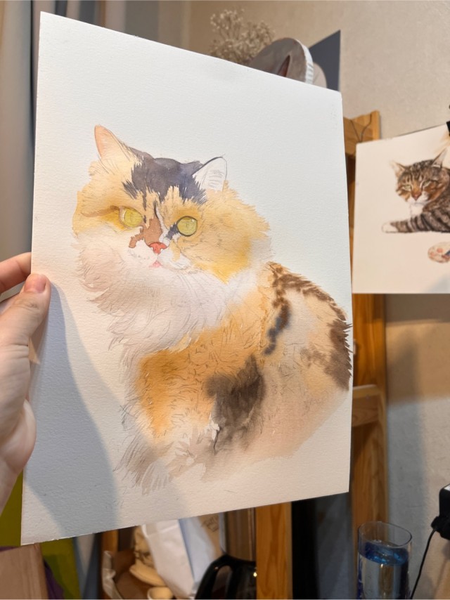 Кошка Муся с черным усом акварелью