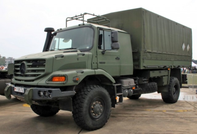 Украина заказала 1000 грузовиков Zetros для ВСУ