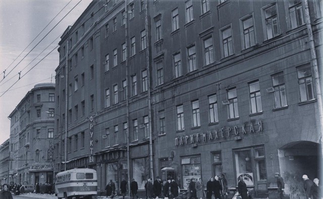 Арбат. Просто Арбат. Тот ещё, старый