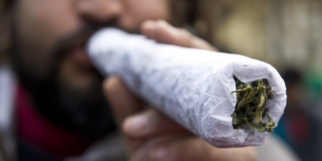 17 октября в Канаде официально разрешён оборот и употребление марихуаны.