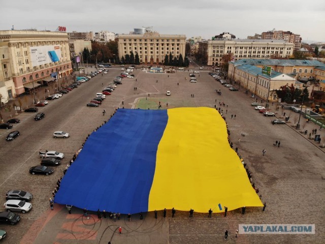 В  Еленовке  (  ДНР )   появилась стелла  " РОССИЯ "