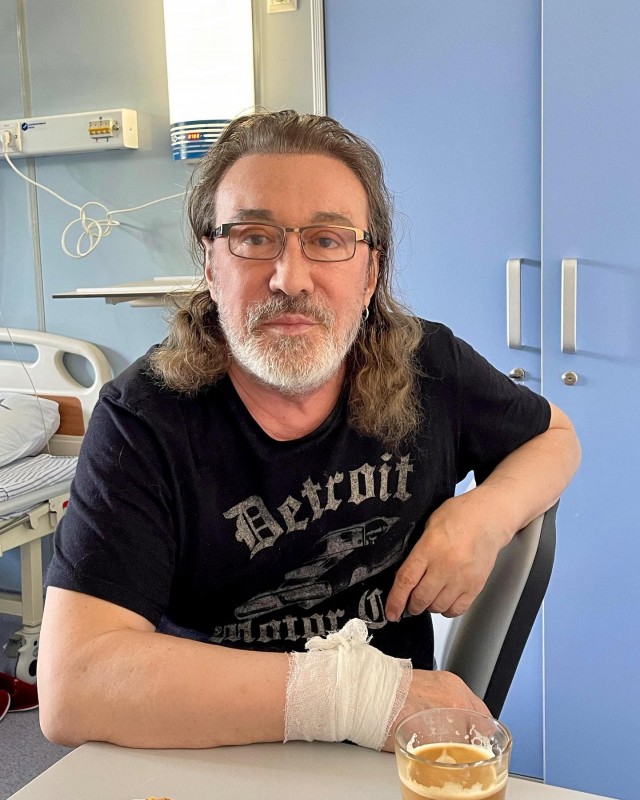 Несмотря на вакцинацию Владимир Кузьмин вслед за Александром Буйновым  заболел короновирусом