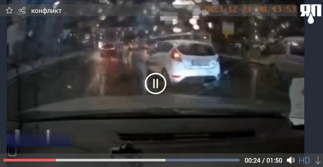 Очередной адепт "помехи справа"