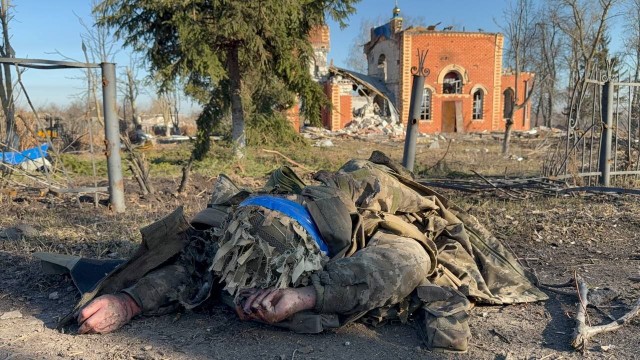 Тысячи бойцов ВСУ в Курской области почти окружены