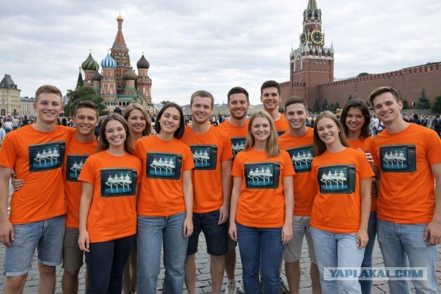 Скоро будет совсем тепло и было бы неплохо приобрести какой-то модный мерч