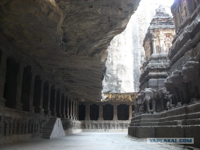 Иордания. Петра. Эль-Хазне. Новодел после приличного потопа