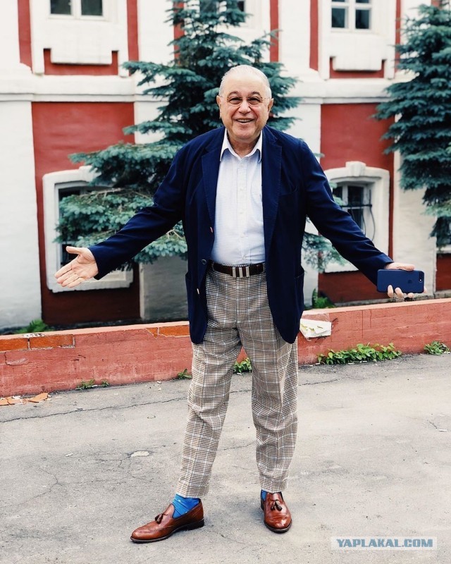 Справедливо ли, что женщины жрут наравне с мужчинами?