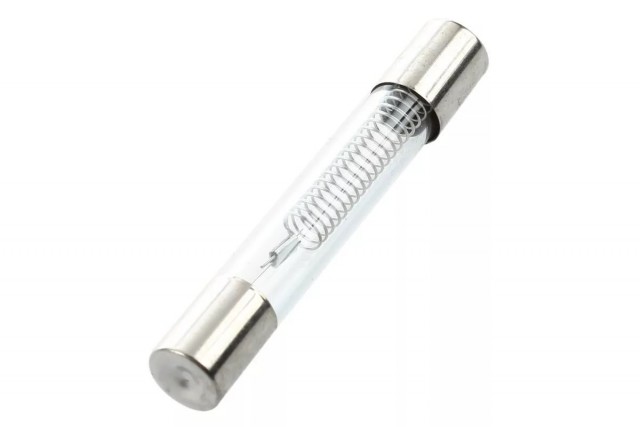 Уповаю на ЯПовцев - электронщиков ...