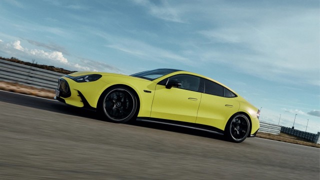 Состоялась премьера нового гиперкара Mercedes-AMG GT