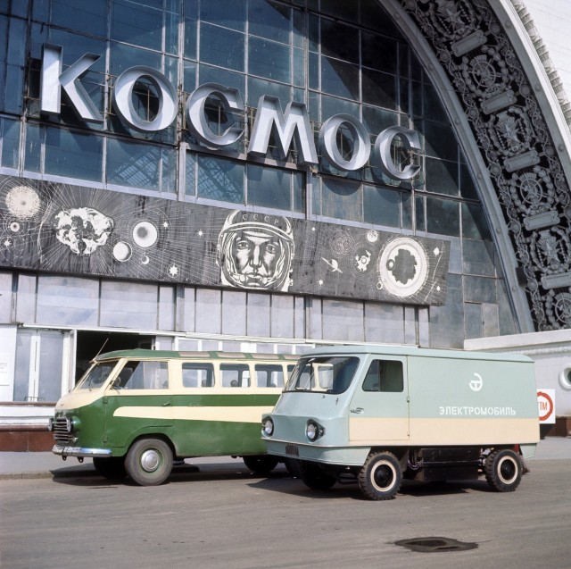 Фотохроника "загнивающего совка". Часть 11. Советские автомобили