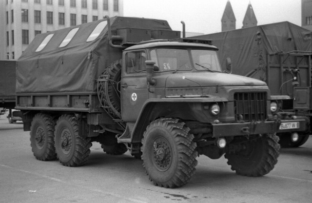 Урал 375