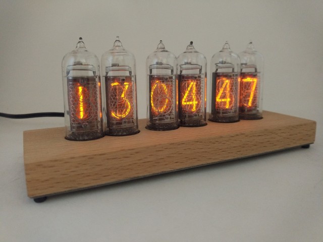 Часы на индикаторах ИН-14 - Nixie clock