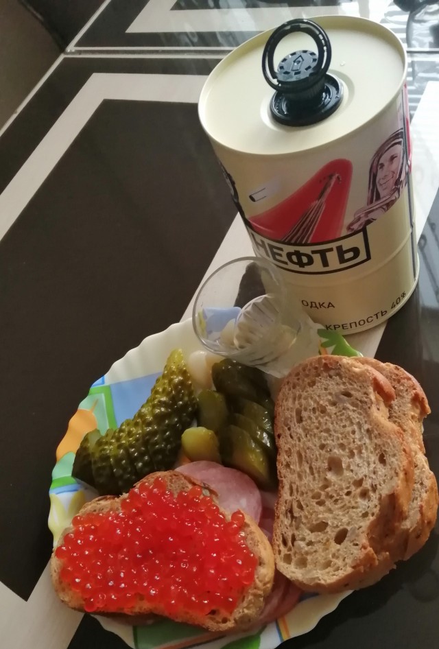 Девушка не дает уже месяц