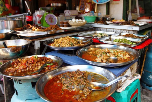 Уличная еда в Бангкоке