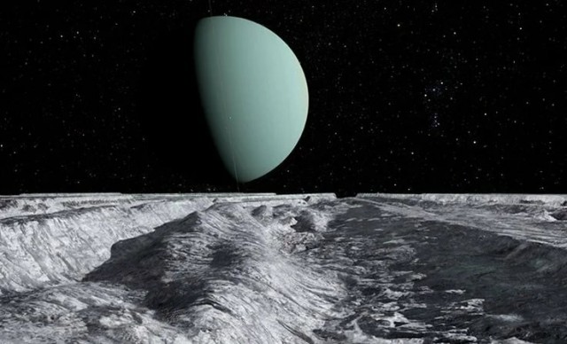 Самый некрасивый спутник в Солнечной системе: Миранда