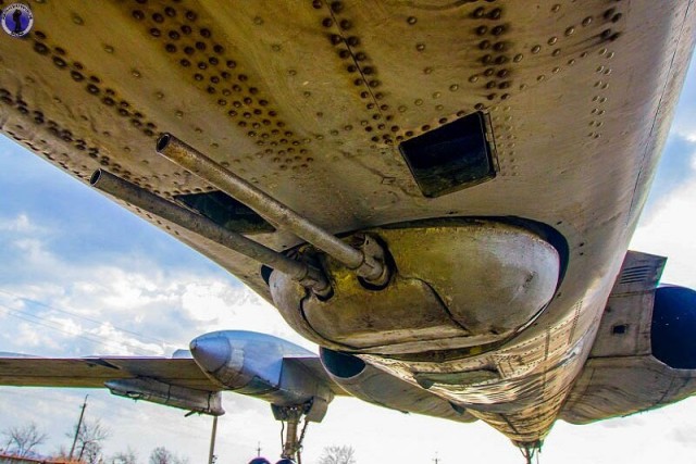 Их осталось около 15 штук: Дальний ракетоносец Ту-16 в Воздвиженке
