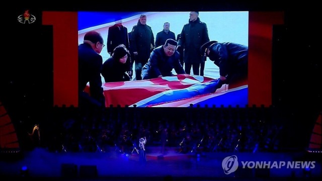 А можно вот этим всем ребятам раздать виды на жительство и паспорта, вместо вон тех @хуенно важных специалистов?